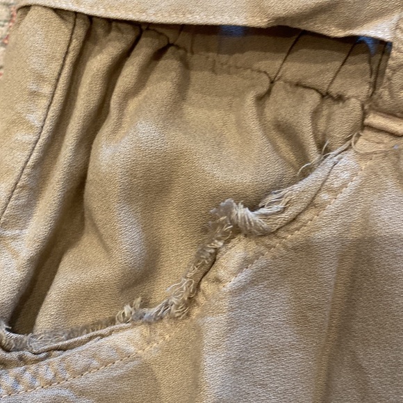 Splendid super soft distressed shorts - Picture 2 of 4